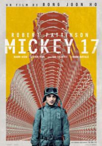 Poser pour Mickey 17