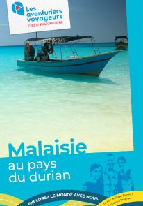 Poser pour Les Aventurier voyageurs – Malaisie, au pays du durian