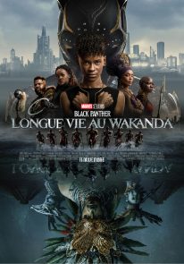 Poser pour Black Panther : Longue vie au Wakanda